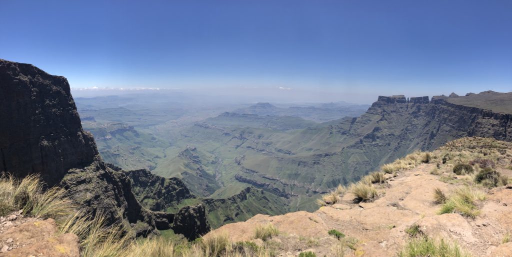 Amphitheater mountain view drakensberg